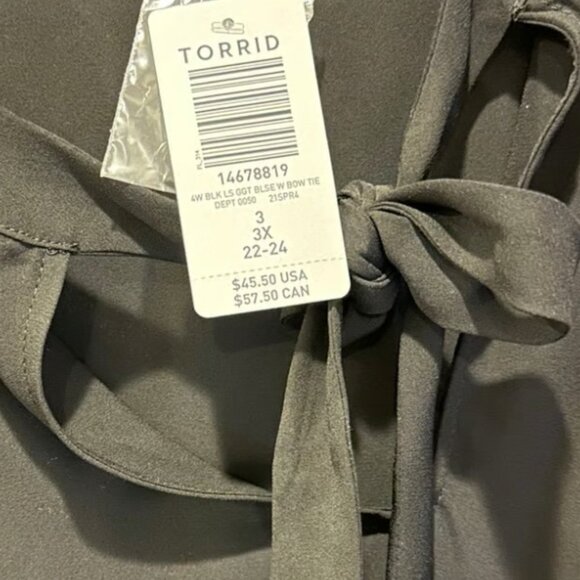 NWT black blouse with‎ bow tie - Picture 8 of 9